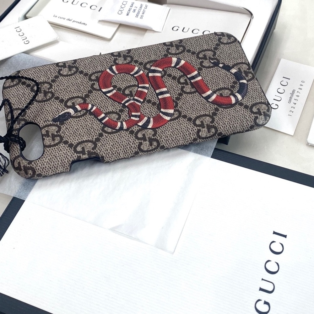 New Gucci Supreme Monogram Kingsnake iPhone 7 Case Cover, New in Box, - Picture 6 of 9